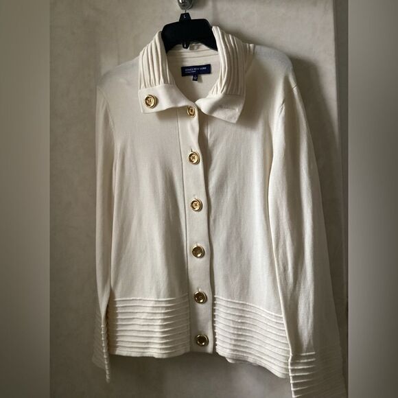 Jones L Ivory sweater, cardigan, ribbed details, gold button front detail - Picture 1 of 10
